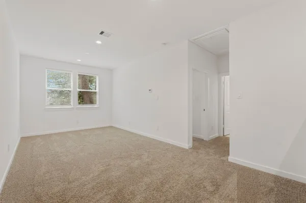 $2,795 | 1113 Highland Square Lane, Houston, TX 77091