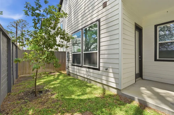 $2,795 | 1113 Highland Square Lane, Houston, TX 77091