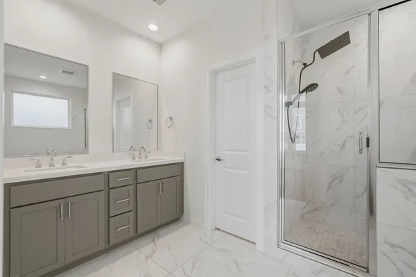 $2,795 | 1113 Highland Square Lane, Houston, TX 77091
