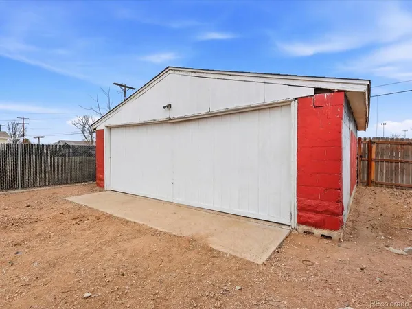 $312,500 | 360 South 7th Avenue, Brighton, CO 80601