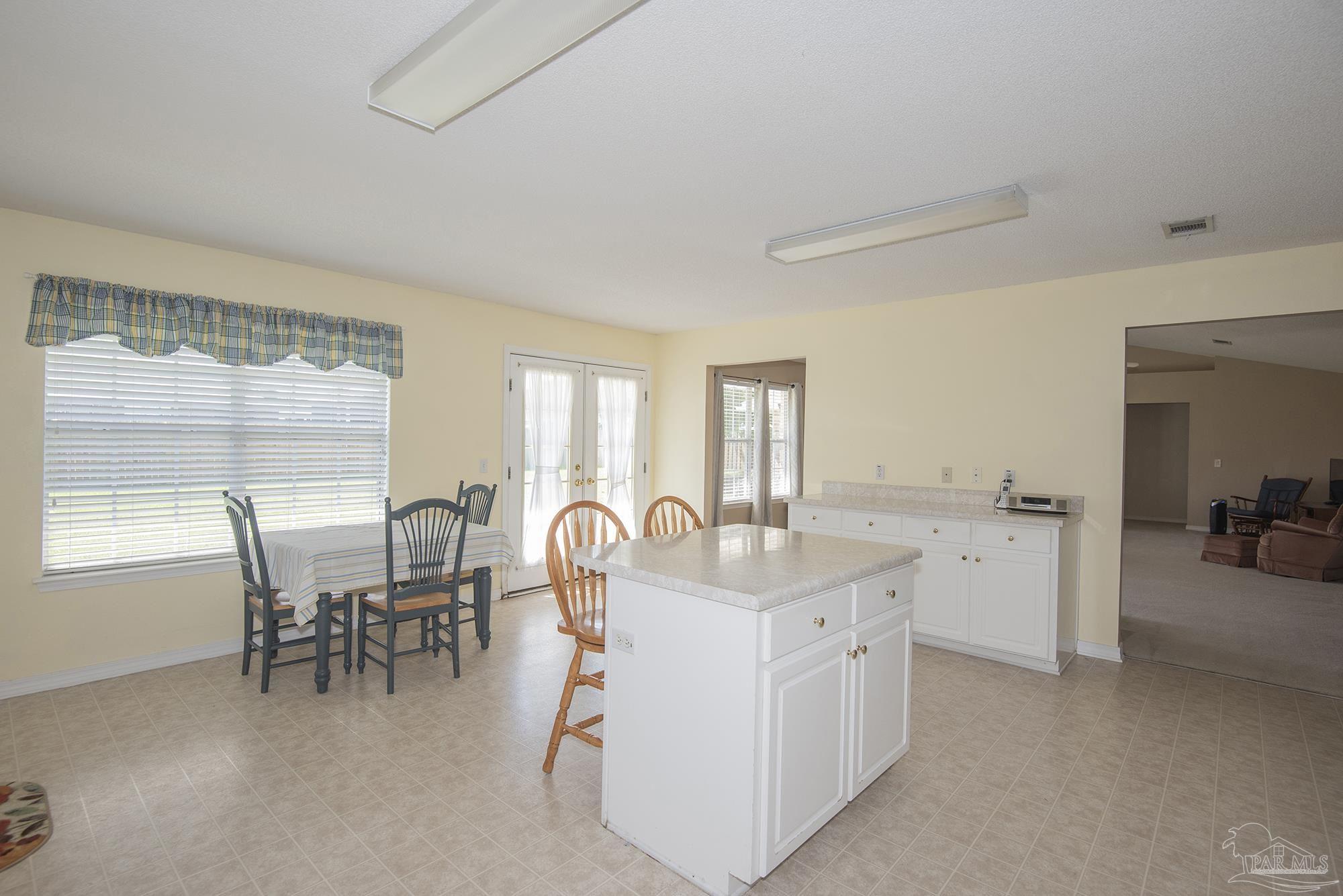 7143 Jennifer Road Pensacola, FL 32526 - Photo 11 of 29 Gallery Image 11