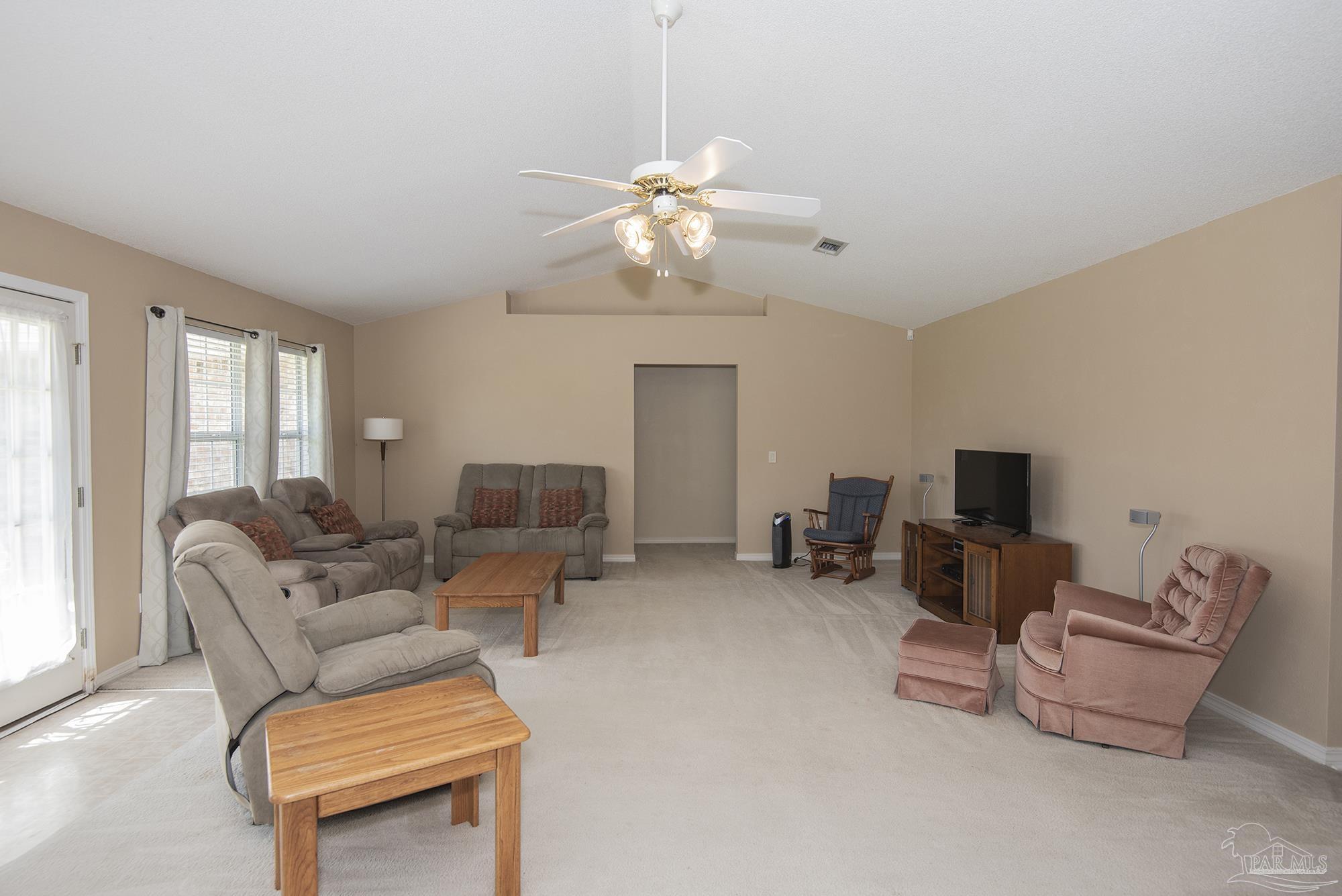 7143 Jennifer Road Pensacola, FL 32526 - Photo 7 of 29 Gallery Image 7