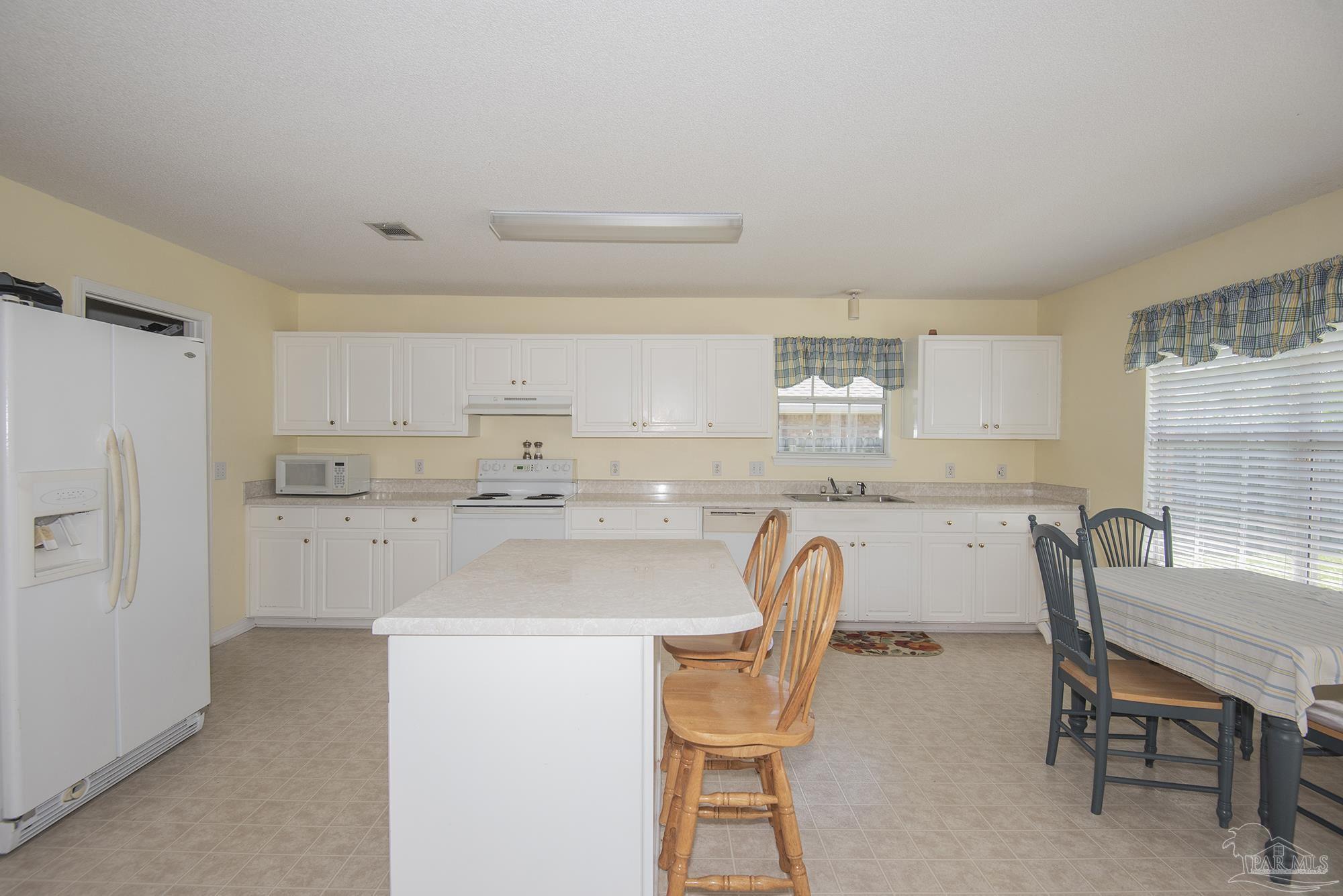 7143 Jennifer Road Pensacola, FL 32526 - Photo 9 of 29 Gallery Image 9