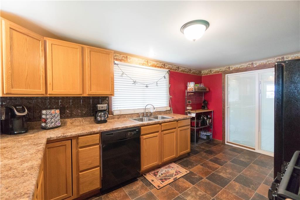 641 Virginia Avenue Rochester, PA 15074 - Photo 2 of 15 Gallery Image 2