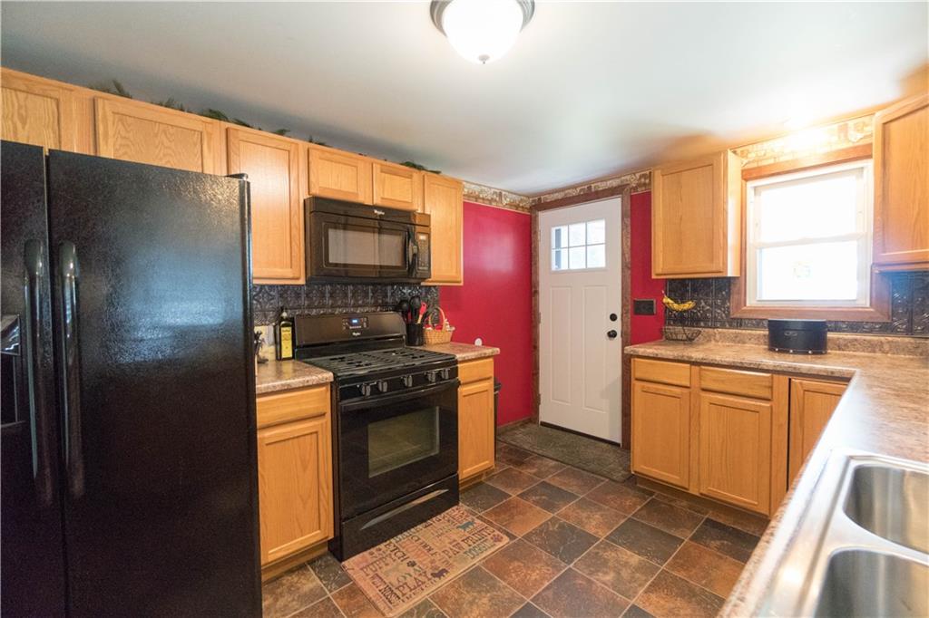 641 Virginia Avenue Rochester, PA 15074 - Photo 3 of 15 Gallery Image 3