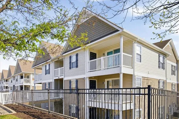 $165,000 | 5500 Northeast 80th Terrace, Unit 3C, Kansas City, MO 64119