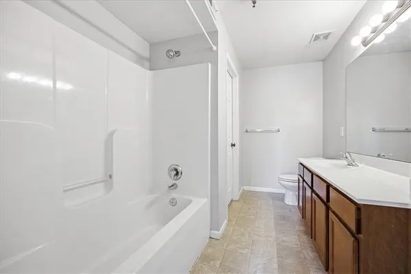 $165,000 | 5500 Northeast 80th Terrace, Unit 3C, Kansas City, MO 64119