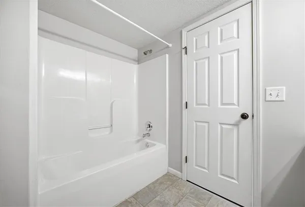 $165,000 | 5500 Northeast 80th Terrace, Unit 3C, Kansas City, MO 64119