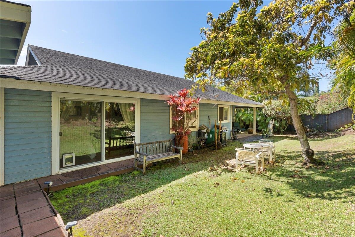 81 Lae Street Paia, HI 96779 - Photo 27 of 47 a view of a house with backyard porch and sitting area