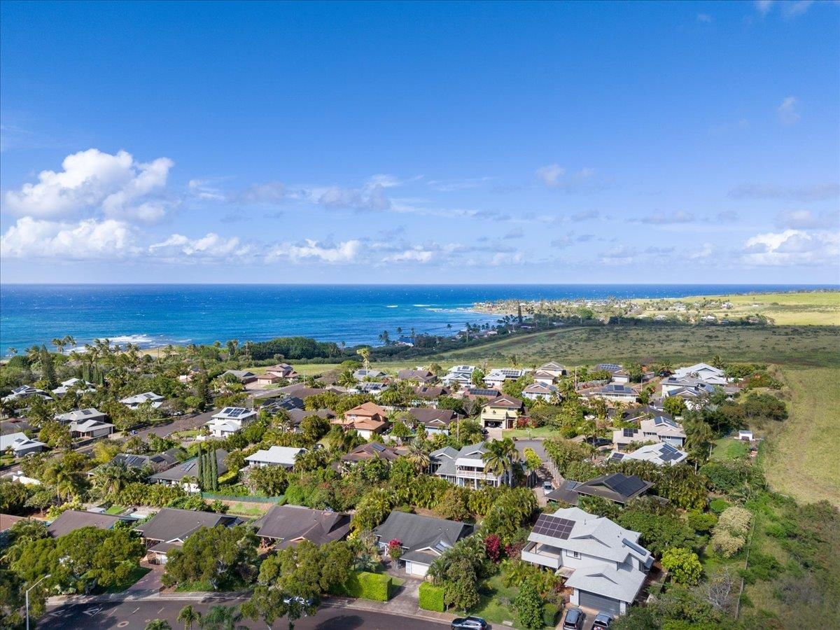 81 Lae Street Paia, HI 96779 - Photo 41 of 47 view of city and mountain
