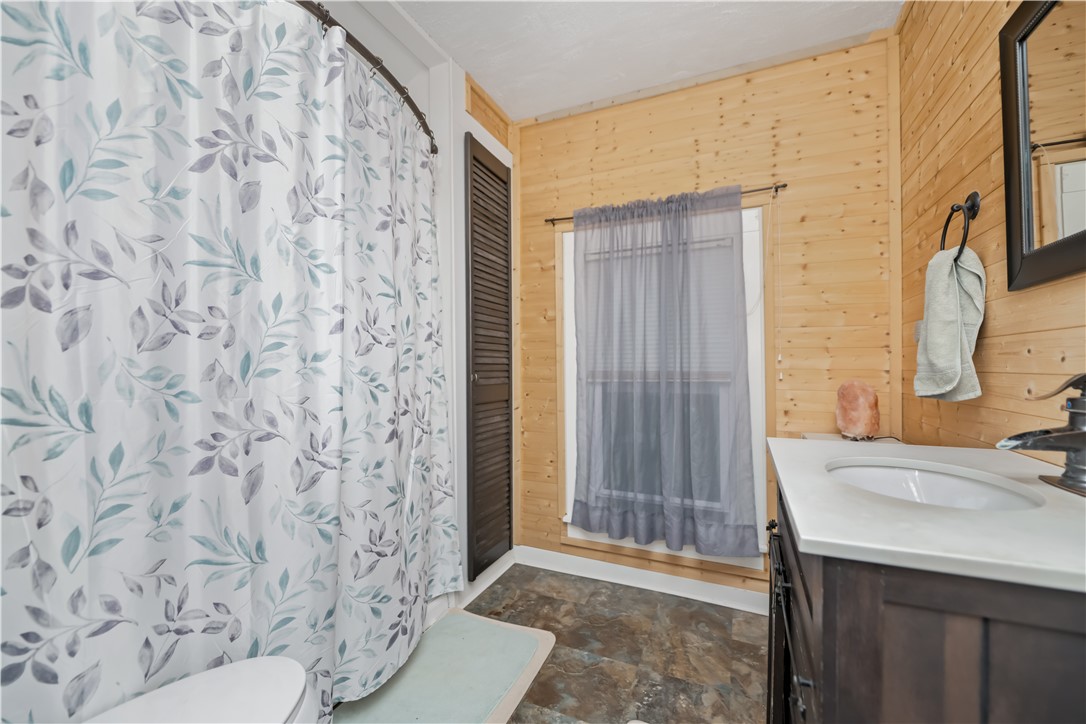 14404 Lime Kiln Road Barre, NY 14411 - Photo 30 of 40 2nd Floor Full Bath