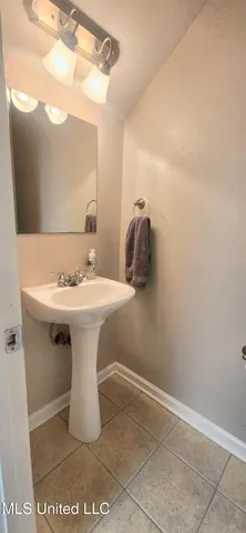 $162,900 | 3230 Cumberland Road, Unit 72, Ocean Springs, MS 39564