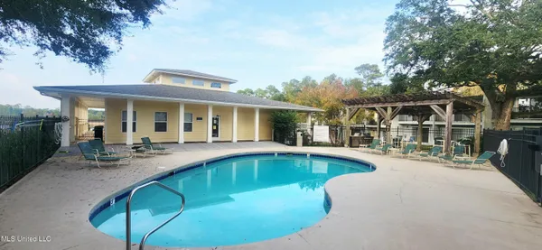 $159,500 | 3230 Cumberland Road, Unit 72, Ocean Springs, MS 39564