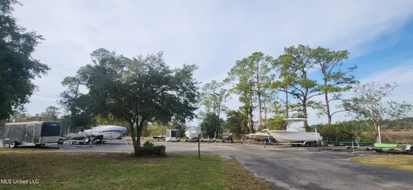 $159,500 | 3230 Cumberland Road, Unit 72, Ocean Springs, MS 39564