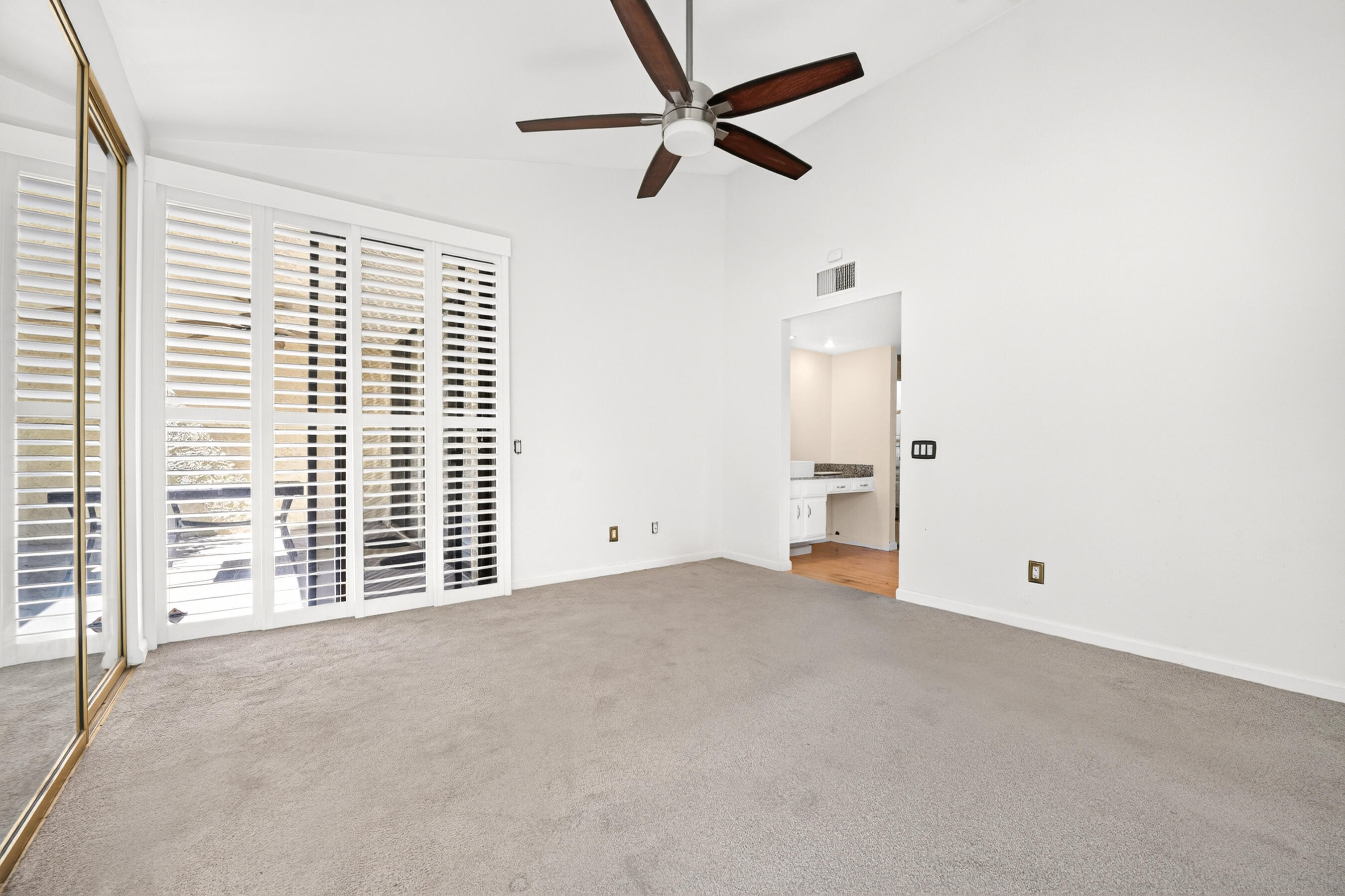1117 South La Verne Way Palm Springs, CA 92264 - Photo 14 of 35 1117-south-la-verne-way-028