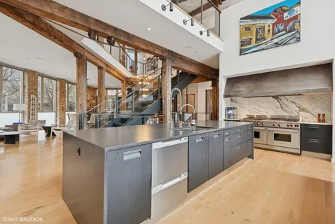 $4,200,000 | 1804 North Leavitt Street, Chicago, IL 60647