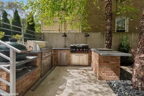 $4,200,000 | 1804 North Leavitt Street, Chicago, IL 60647