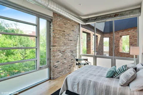 $4,200,000 | 1804 North Leavitt Street, Chicago, IL 60647