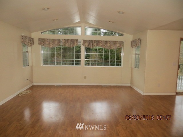 18407 Southeast 216th Street Renton, WA 98058 - Photo 3 of 8 Gallery Image 3