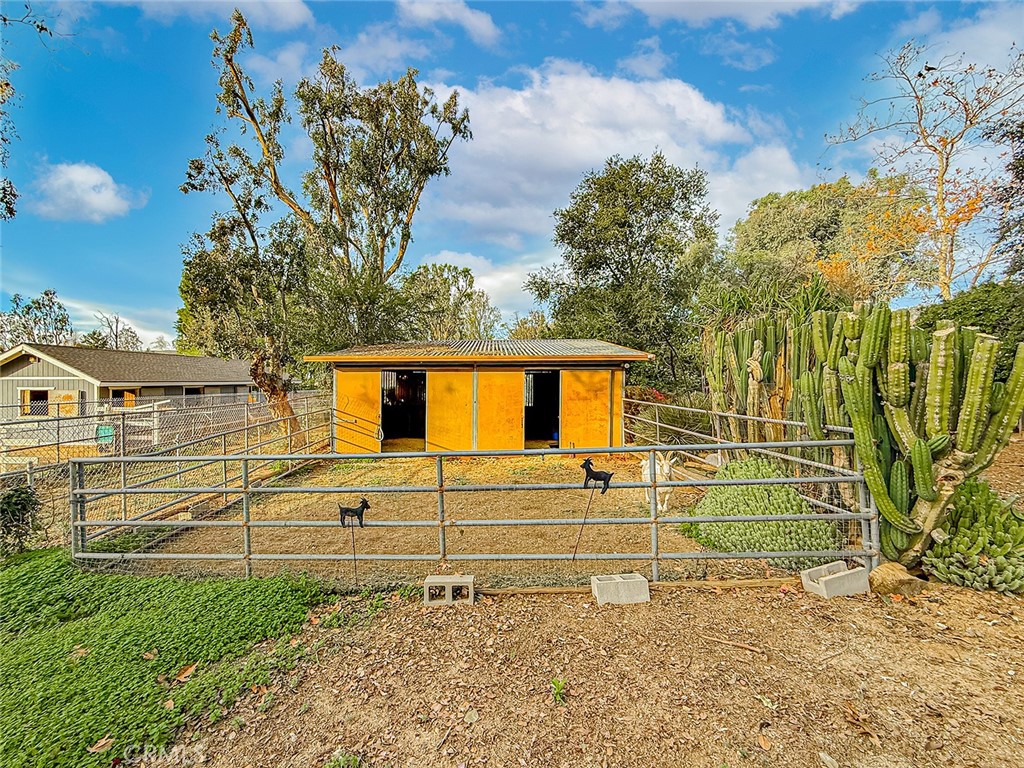 377 Oldstone Court Simi Valley, CA 93065 - Photo 29 of 44 a view of a backyard