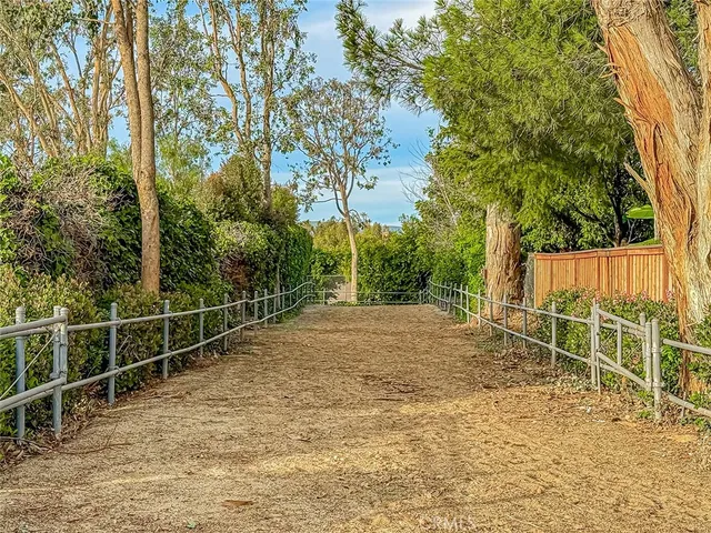 $1,299,000 | 377 Oldstone Court, Simi Valley, CA 93065