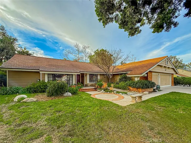 $1,299,000 | 377 Oldstone Court, Simi Valley, CA 93065