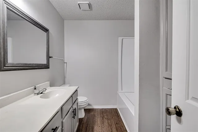 $1,095 | 1403 Courtney Place, Unit D, Cleburne, TX 76033