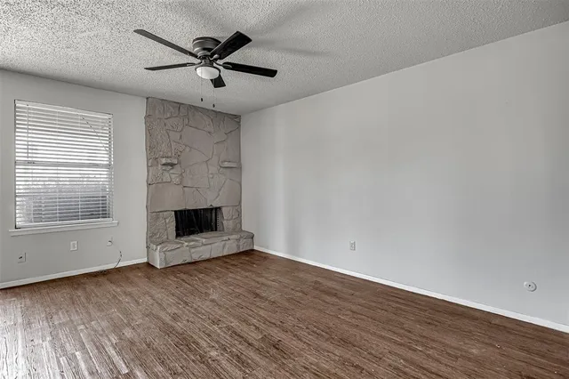 $1,095 | 1403 Courtney Place, Unit D, Cleburne, TX 76033