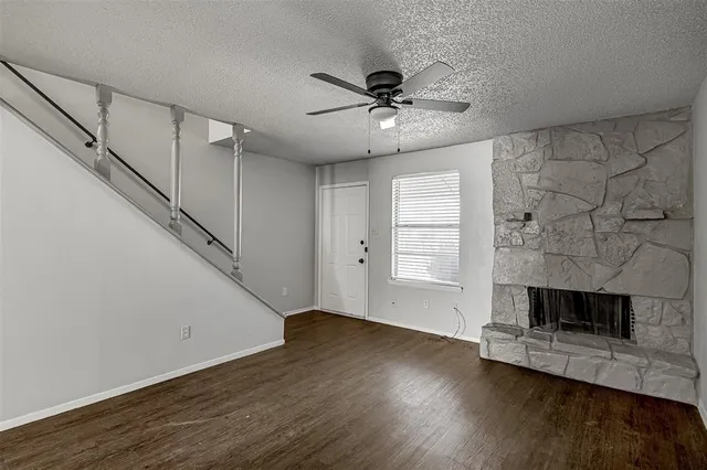 $1,095 | 1403 Courtney Place, Unit D, Cleburne, TX 76033