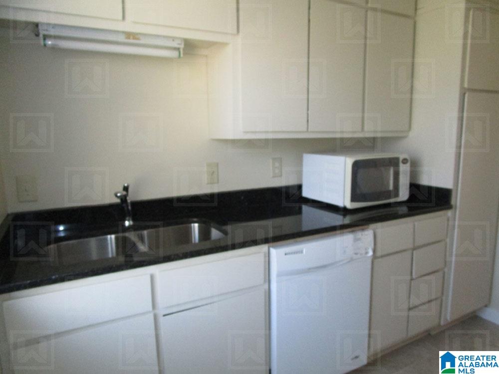 107 Fox Hall Road, Unit D Birmingham, AL 35213 - Photo 3 of 6