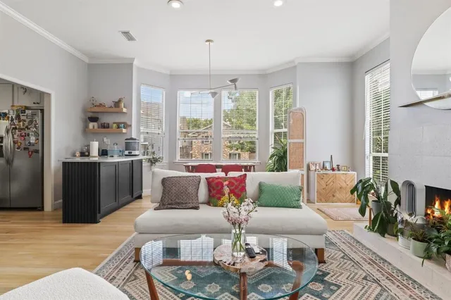 $2,600 | 4106 Newton Avenue, Unit 101, Dallas, TX 75219