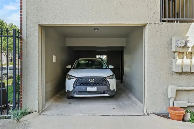 $2,600 | 4106 Newton Avenue, Unit 101, Dallas, TX 75219