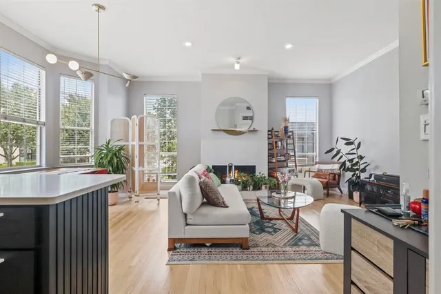 $2,600 | 4106 Newton Avenue, Unit 101, Dallas, TX 75219