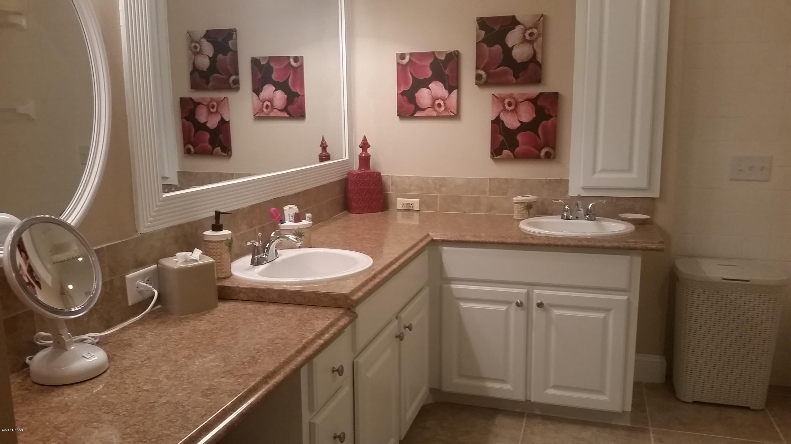 583 Robin Road Ormond Beach, FL 32176 - Photo 16 of 23 Master Bathroom