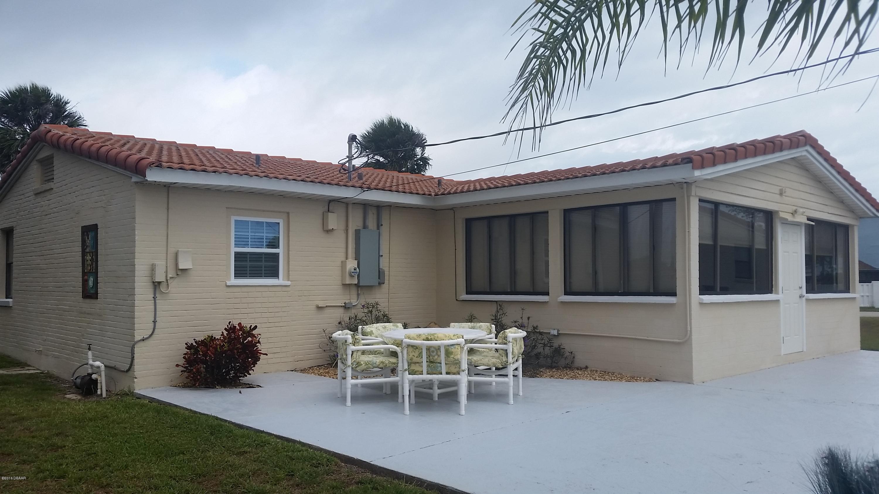 583 Robin Road Ormond Beach, FL 32176 - Photo 20 of 23 Back Patio