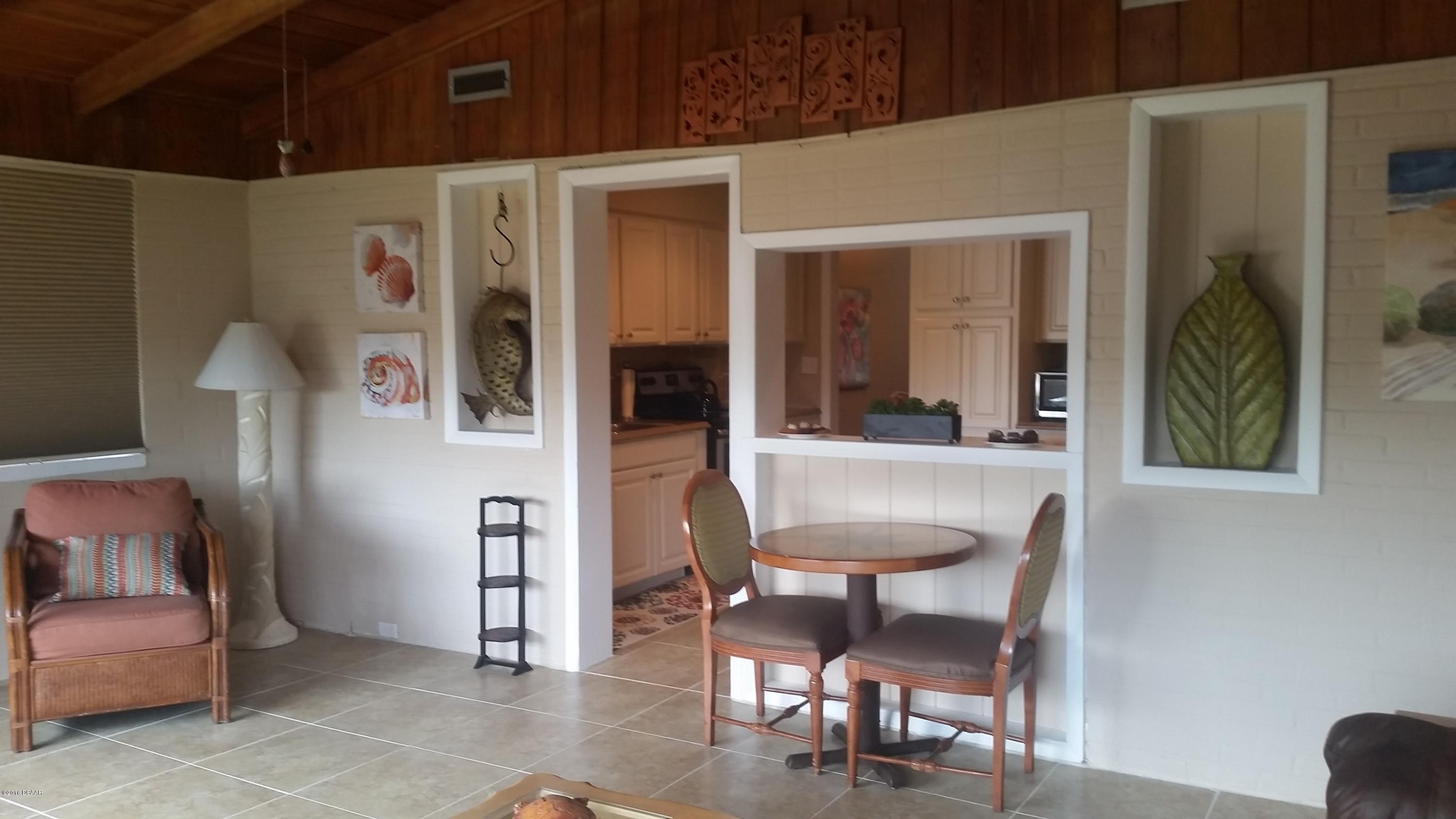 583 Robin Road Ormond Beach, FL 32176 - Photo 8 of 23 Family Room