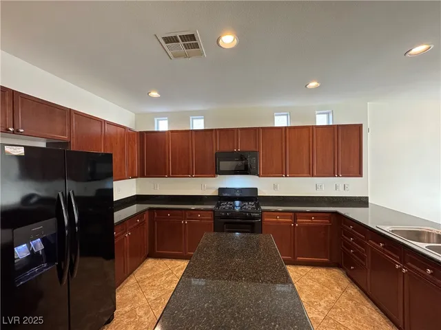 $1,995 | 10597 Danielson Avenue, Las Vegas, NV 89129