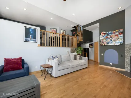$649,900 | 1649 West Ontario Street, Unit 1W, Chicago, IL 60622