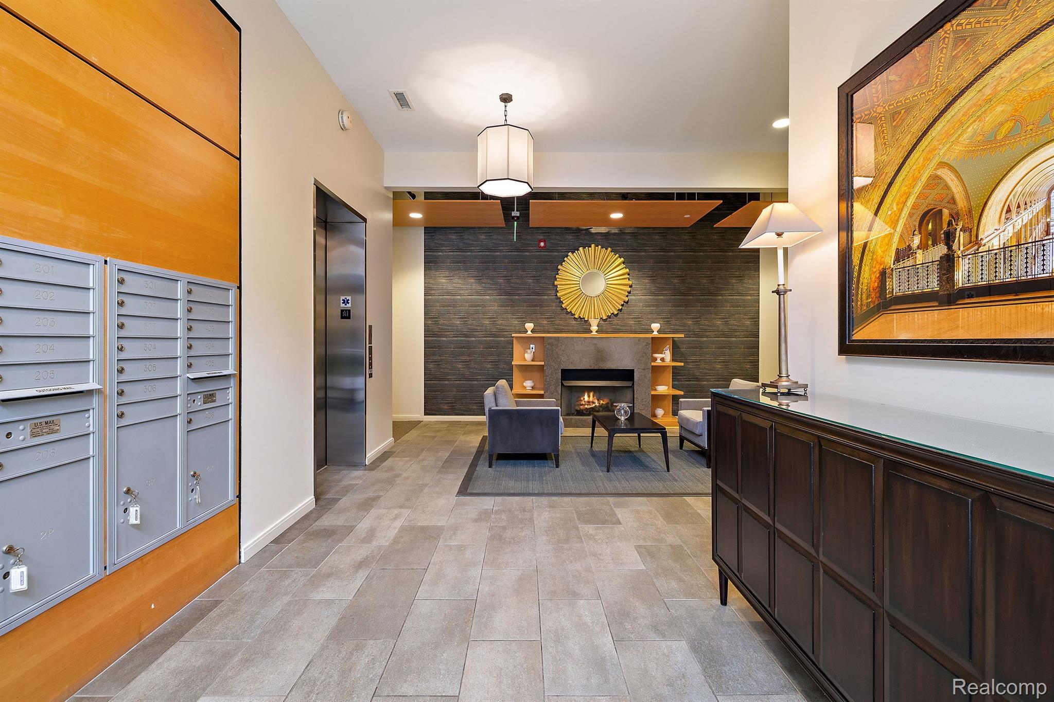 2051 Villa Road, Unit 301 Birmingham, MI 48009 - Photo 26 of 31 Gallery Image 26