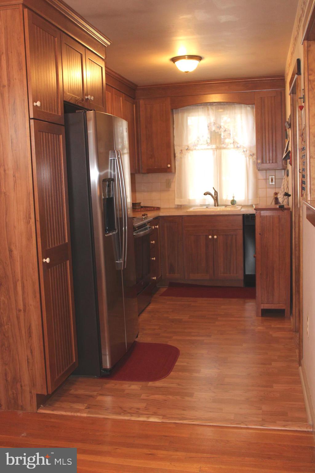 241 Acres Drive Ridley Park, PA 19078 - Photo 6 of 27