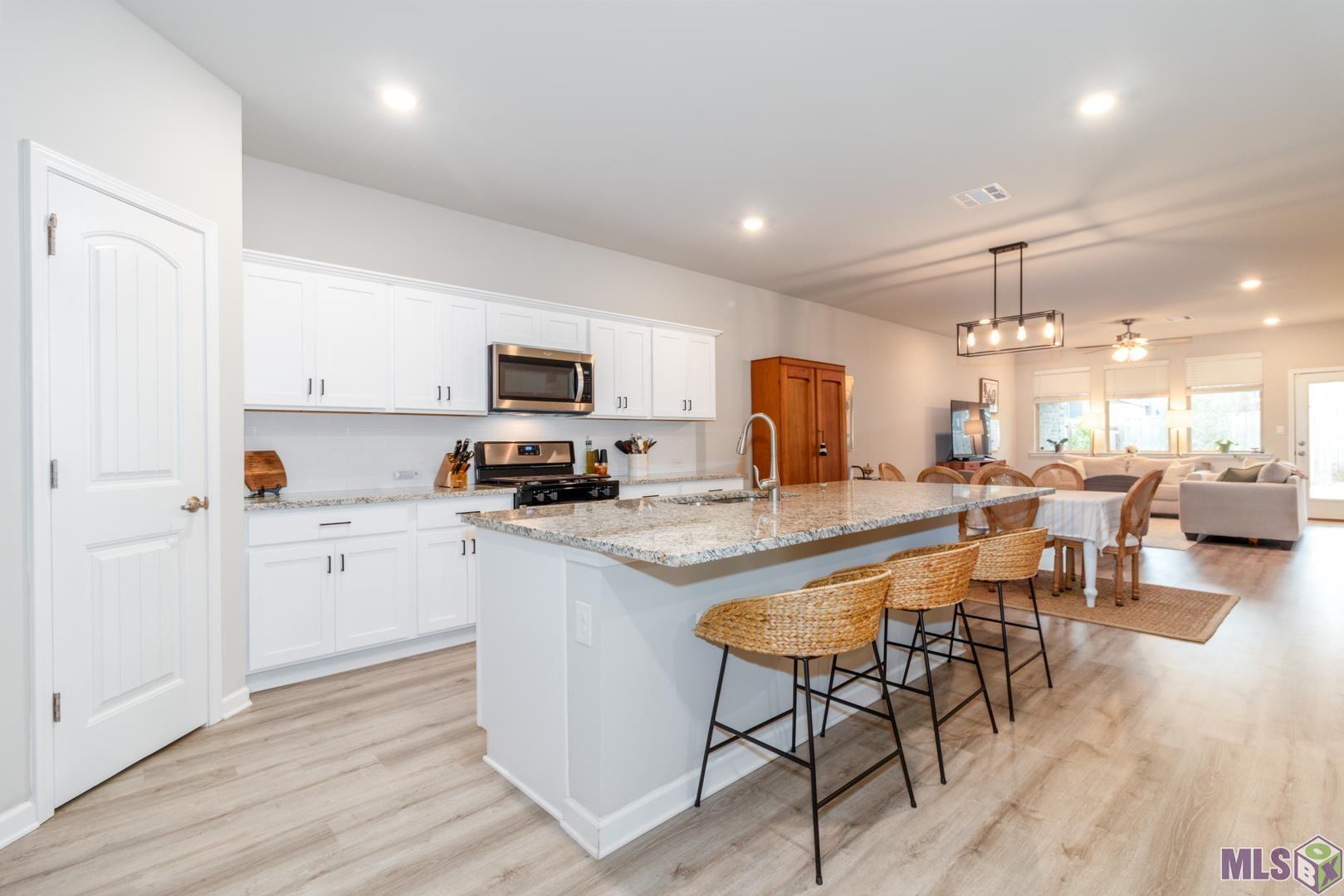 6407 Tiger Pointe Dr. St. George, LA 70817 - Photo 4 of 23 Smart kitchen design