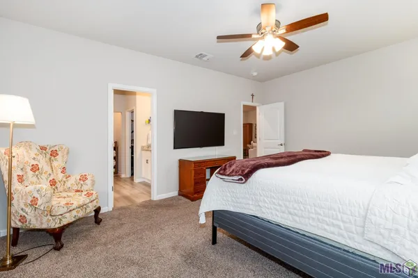 $299,500 | 6407 Tiger Pointe Dr., St. George, LA 70817