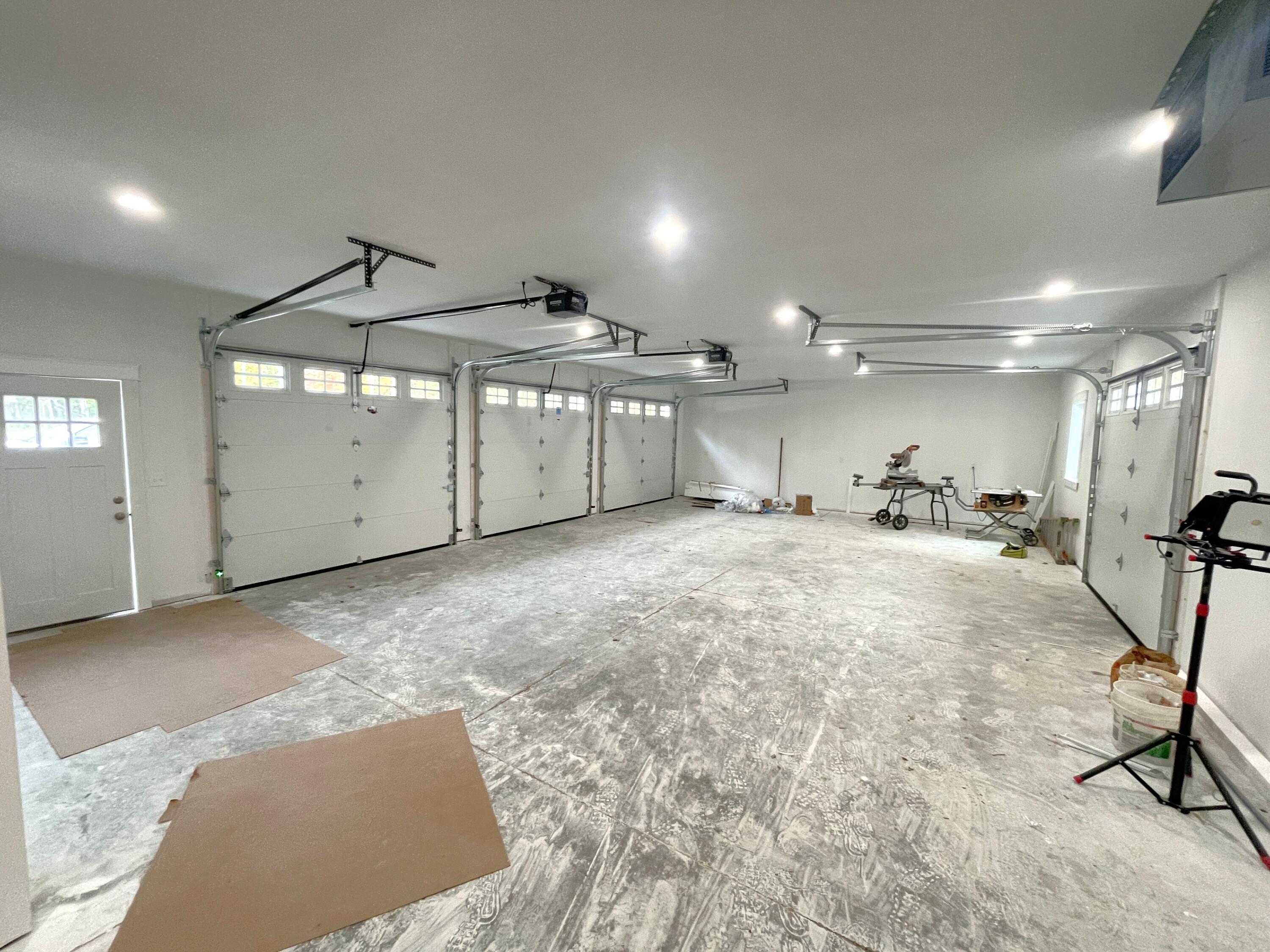 93 Dutton Road South China, ME 04358 - Photo 9 of 33 Garage