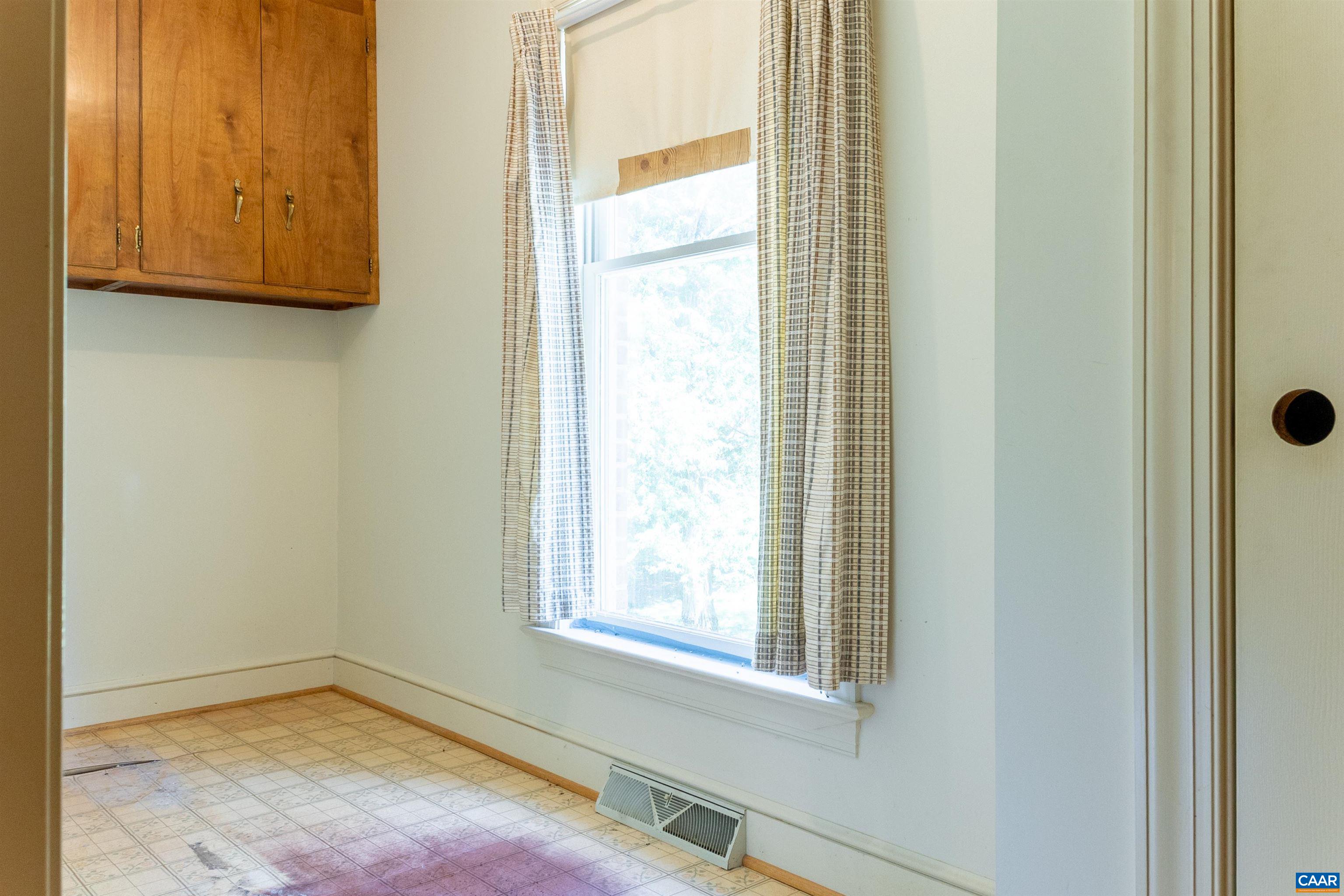 570 Forrest Road Charlottesville, VA 22902 - Photo 15 of 42 Gallery Image 15