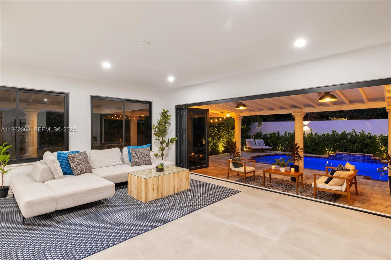 341 Southwest 21st Road Miami, FL 33129 - Photo 12 of 36