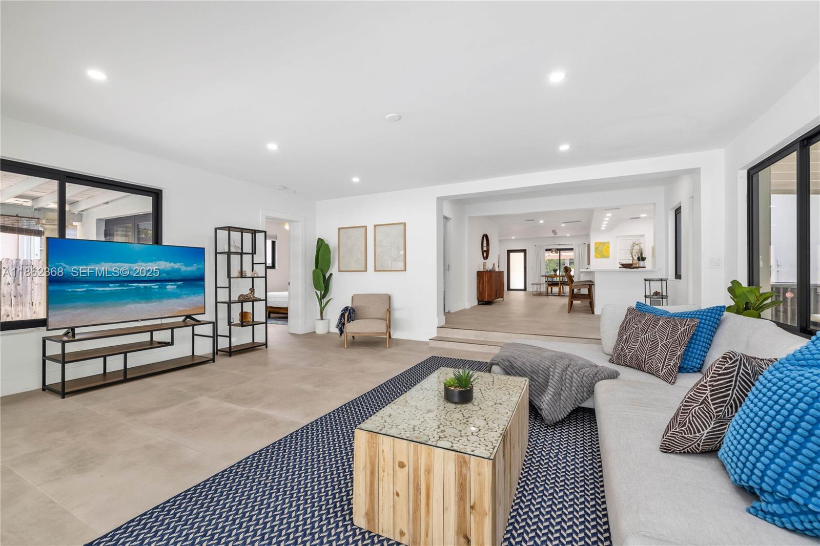 341 Southwest 21st Road Miami, FL 33129 - Photo 15 of 36