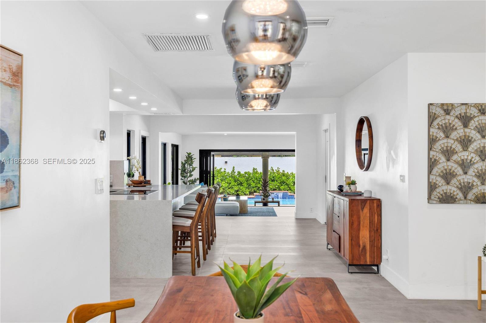 341 Southwest 21st Road Miami, FL 33129 - Photo 7 of 36