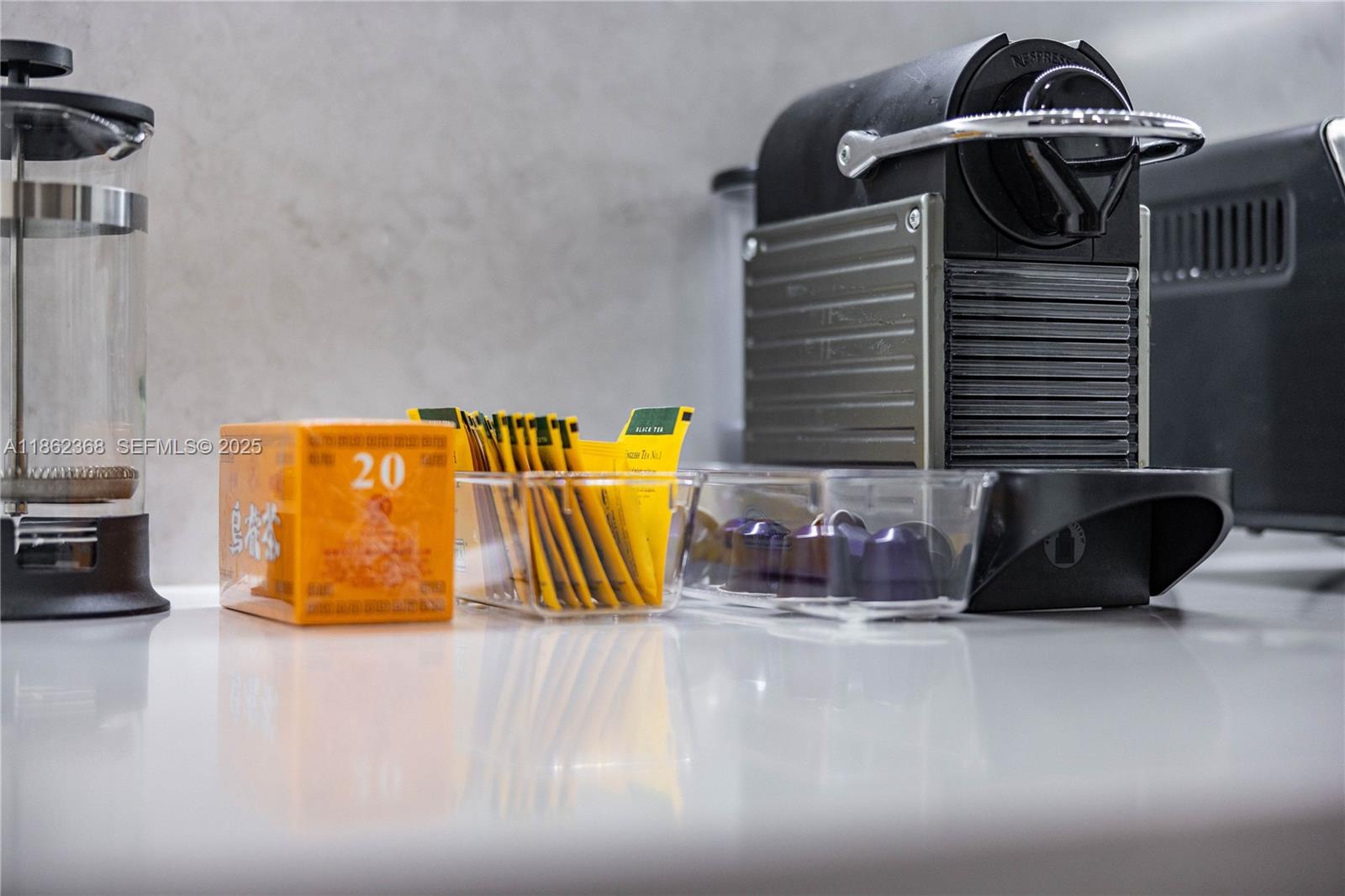 341 Southwest 21st Road Miami, FL 33129 - Photo 9 of 36