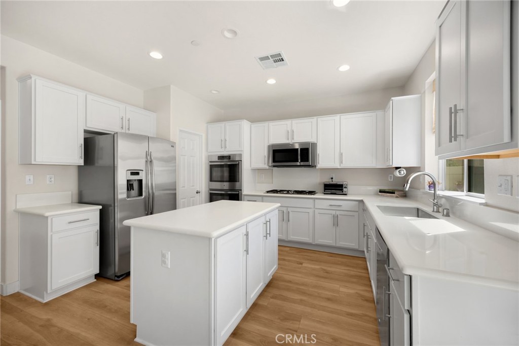 10964 Knoxville Way Riverside, CA 92503 - Photo 12 of 24