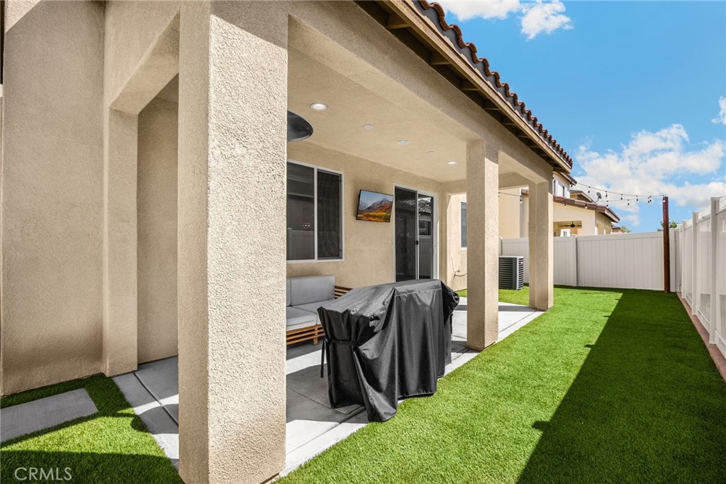 10964 Knoxville Way Riverside, CA 92503 - Photo 21 of 24